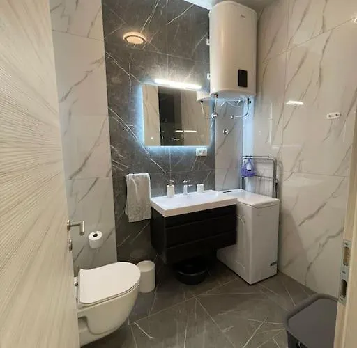 La1 Luxury Near Bacvice Apartment *